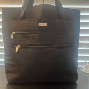 Bahgallini Travel Tote color  black like new